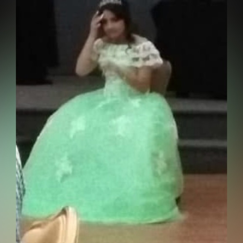 Elegant Green Kids Dress - Picture 4 of 5